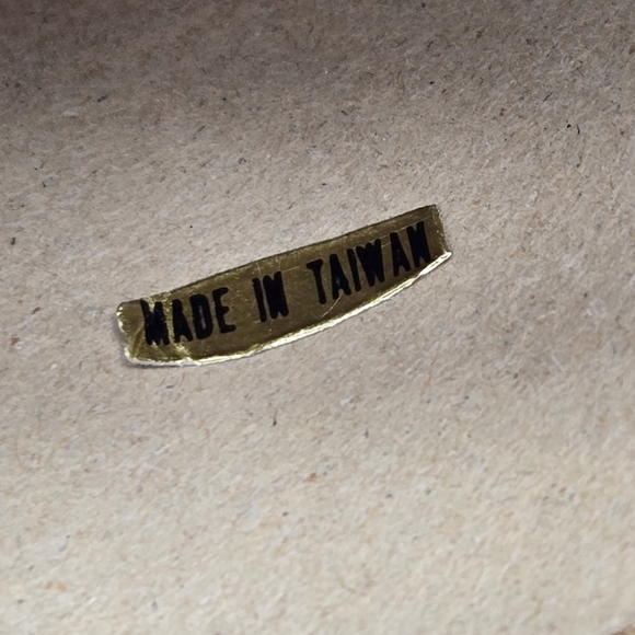 Heavenly Angel Ornament Tree Topper Porcelain Face & Hands, Wings Lace Dress - Picture 9 of 11